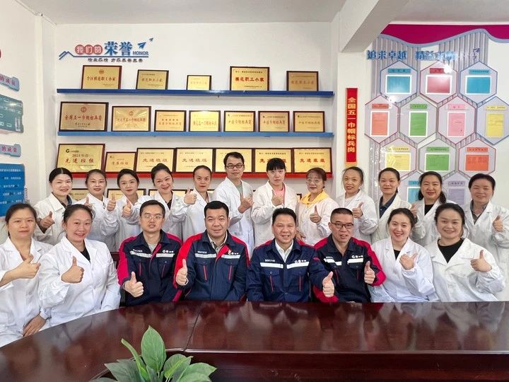 如何打造全國模范職工小家？質(zhì)量技術(shù)監(jiān)督站化驗室給你答案